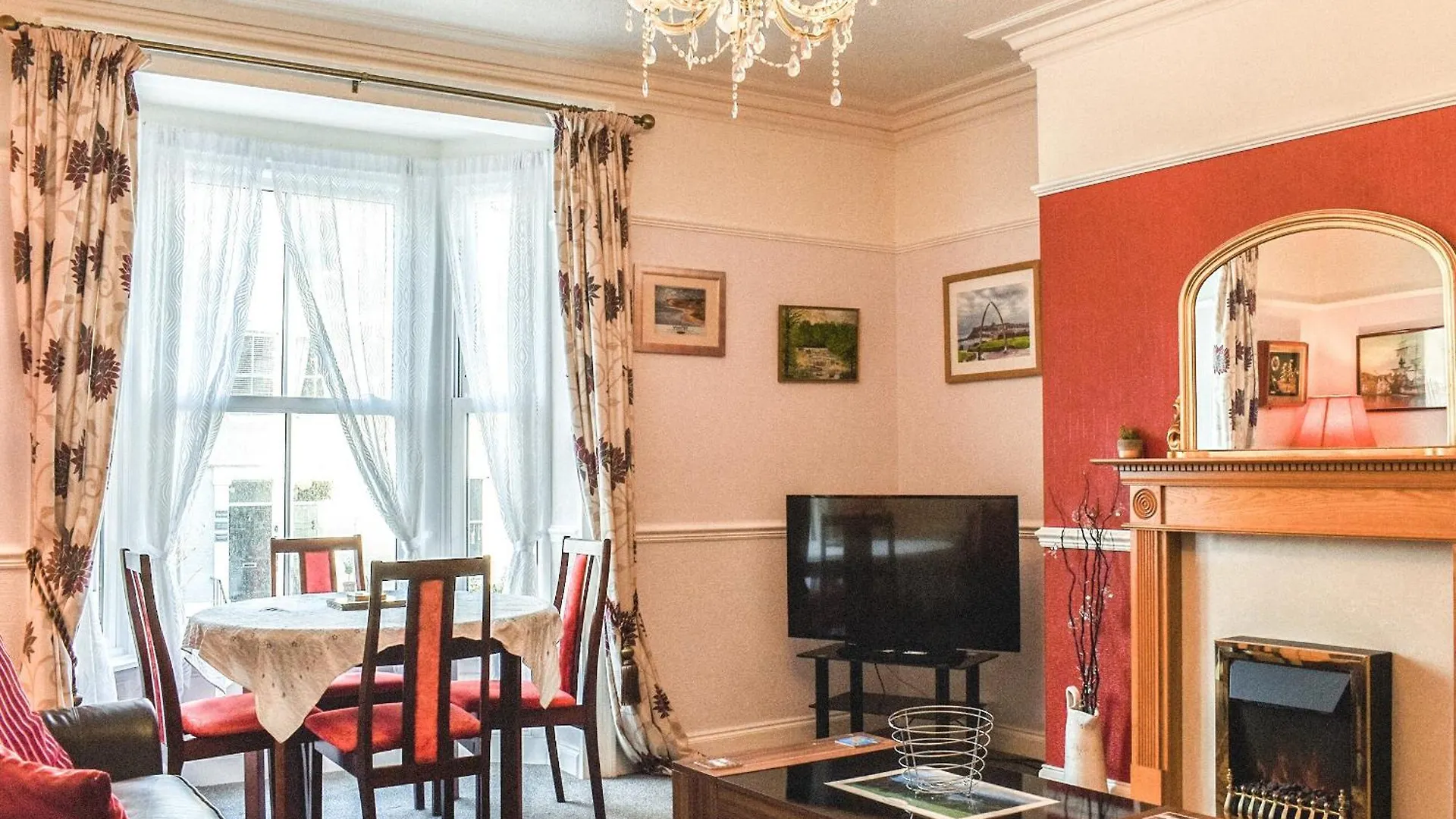 Bella Vista Villa Whitby Holiday home
